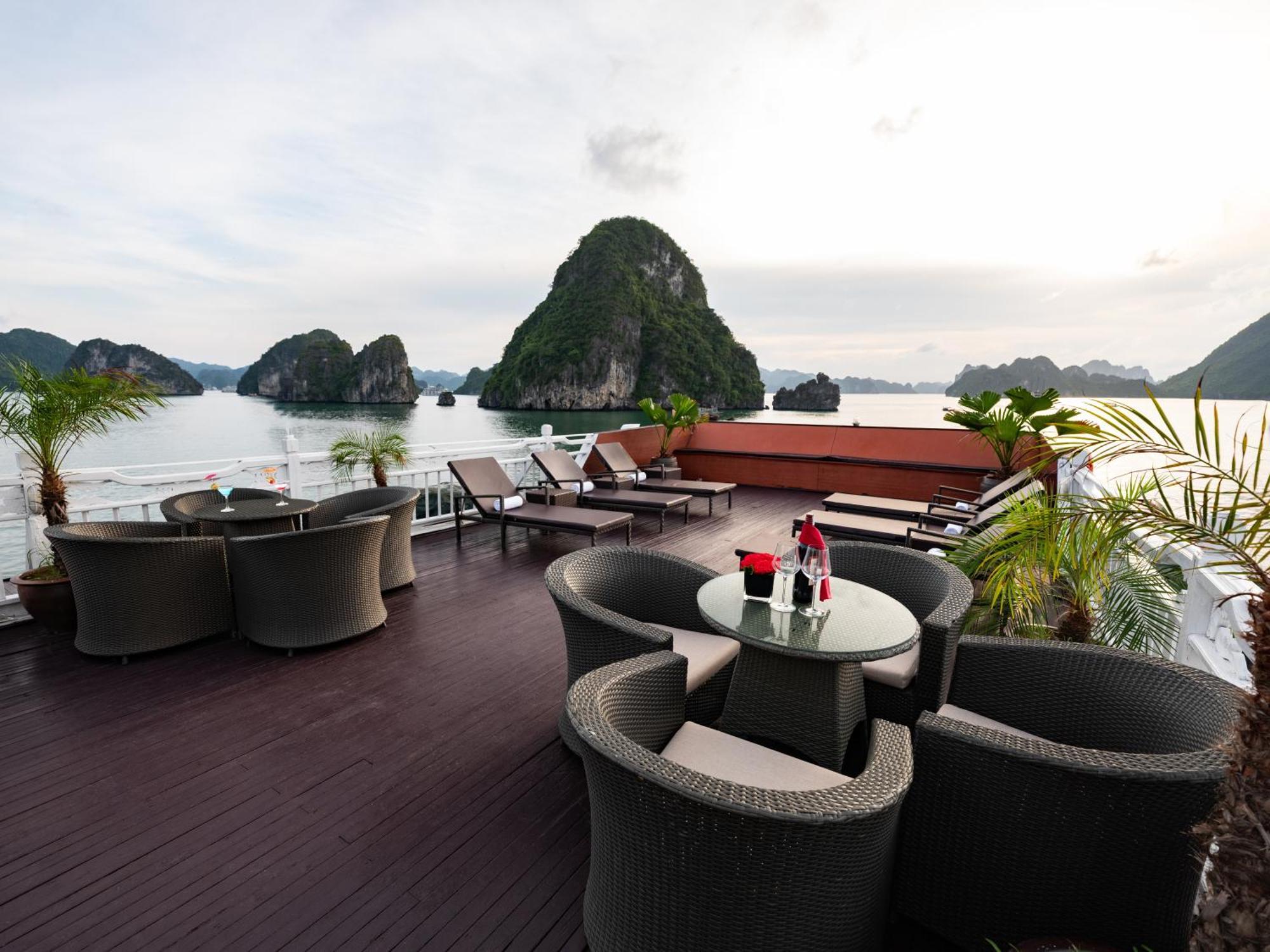 Hera Boutique Cruise Ha Long Bay Exteriér fotografie