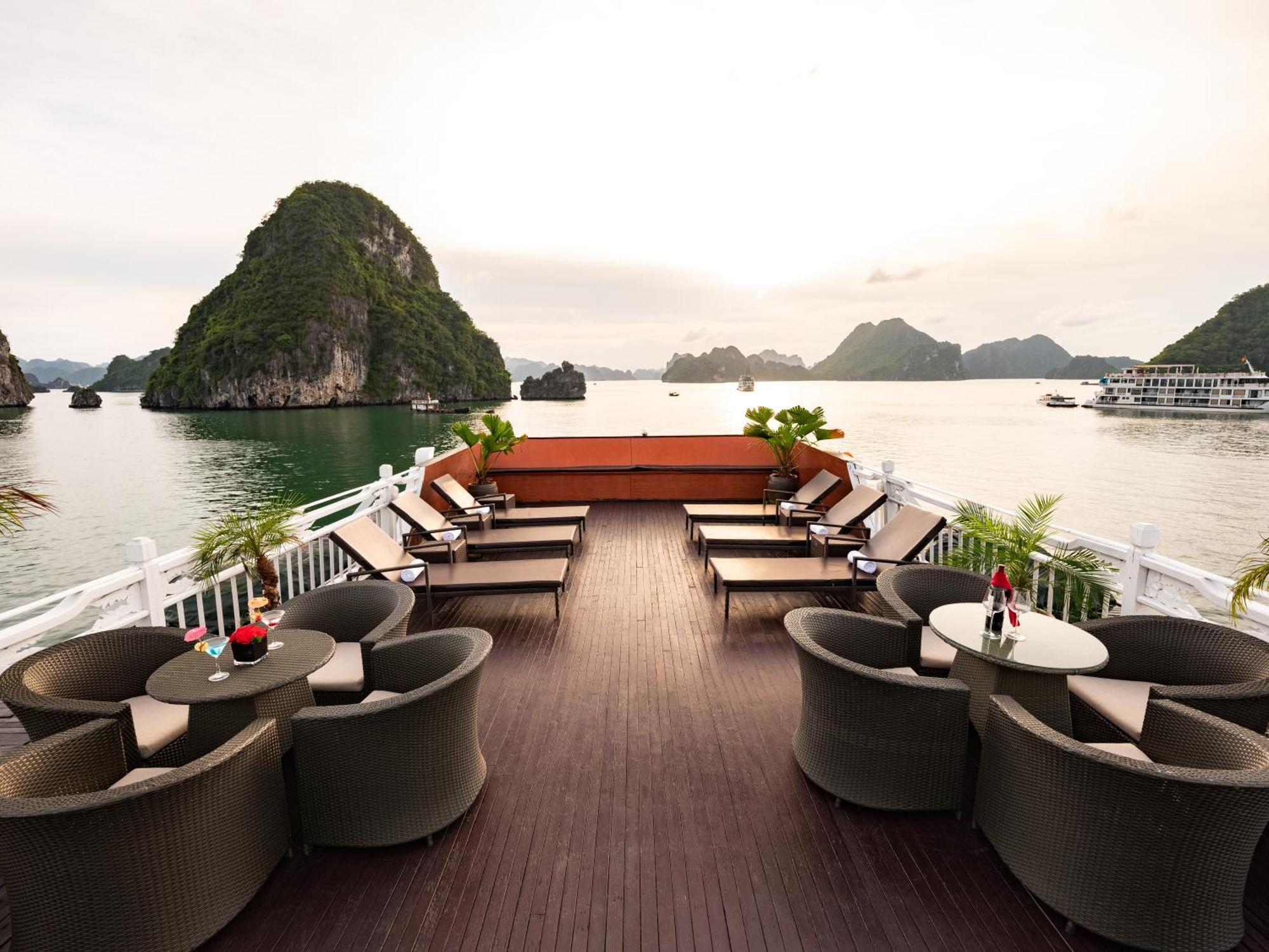 Hera Boutique Cruise Ha Long Bay Exteriér fotografie